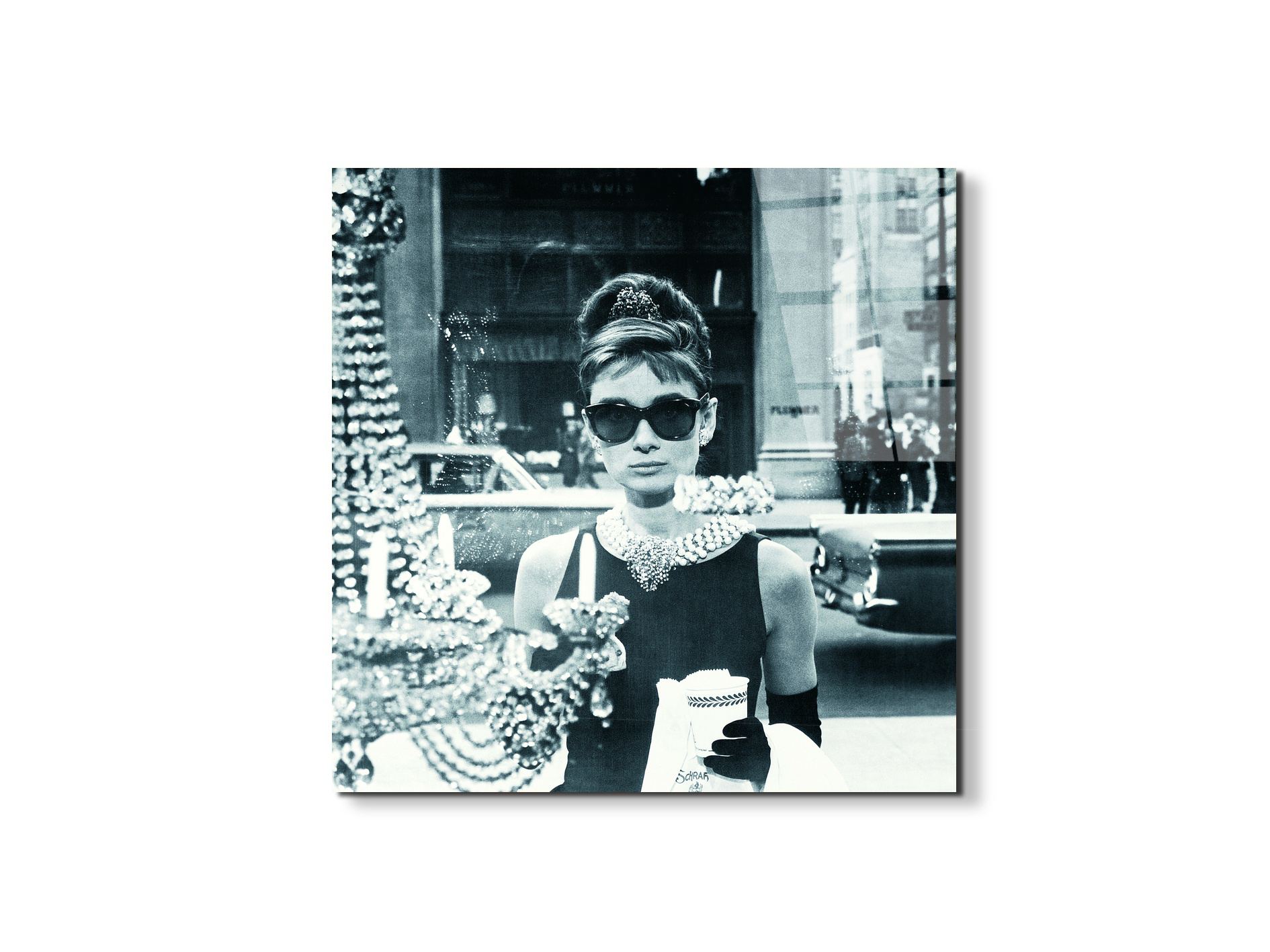 homage-to-audrey-colazione-da-tiffanyas10049-