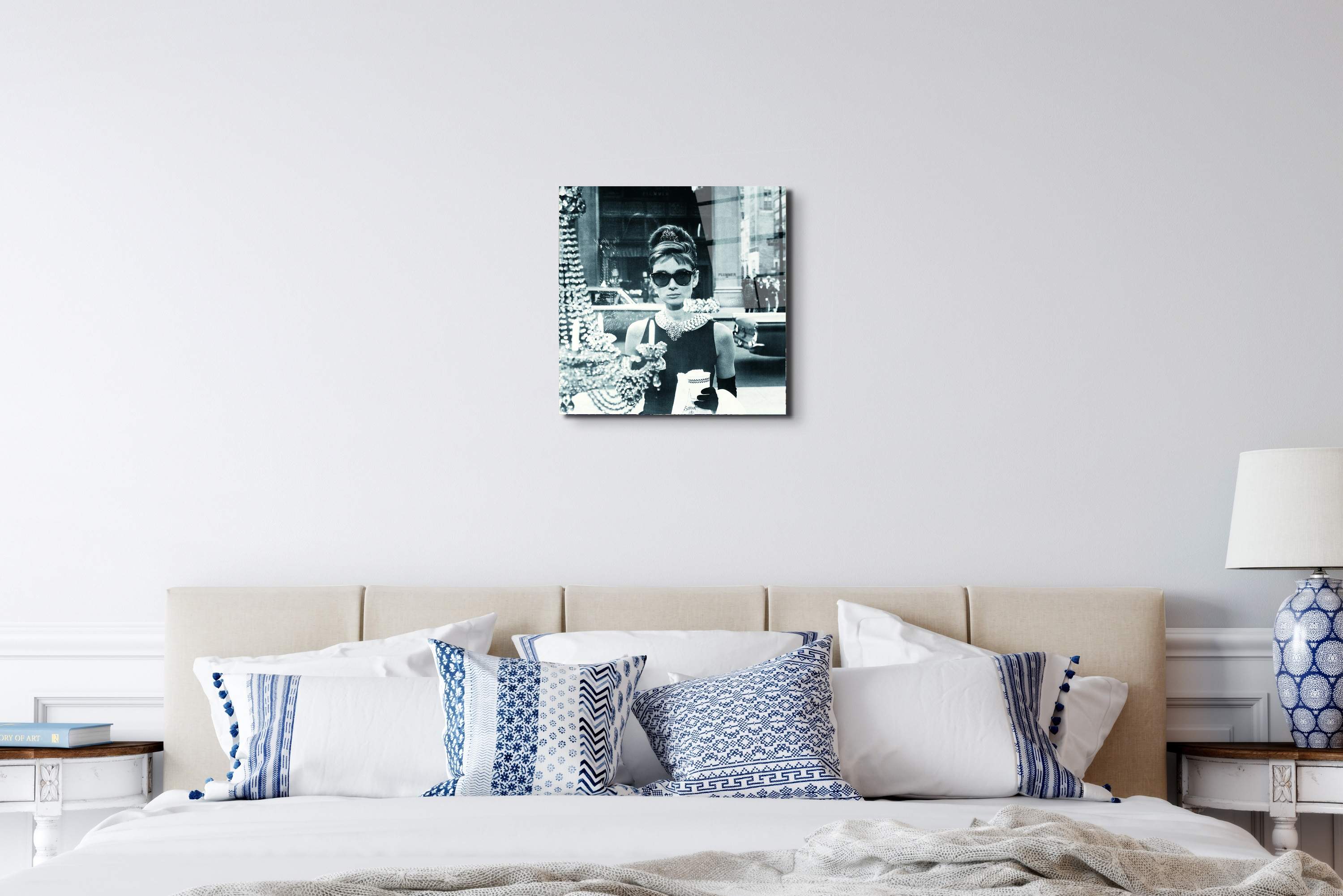 homage-to-audrey-colazione-da-tiffanyas10049-