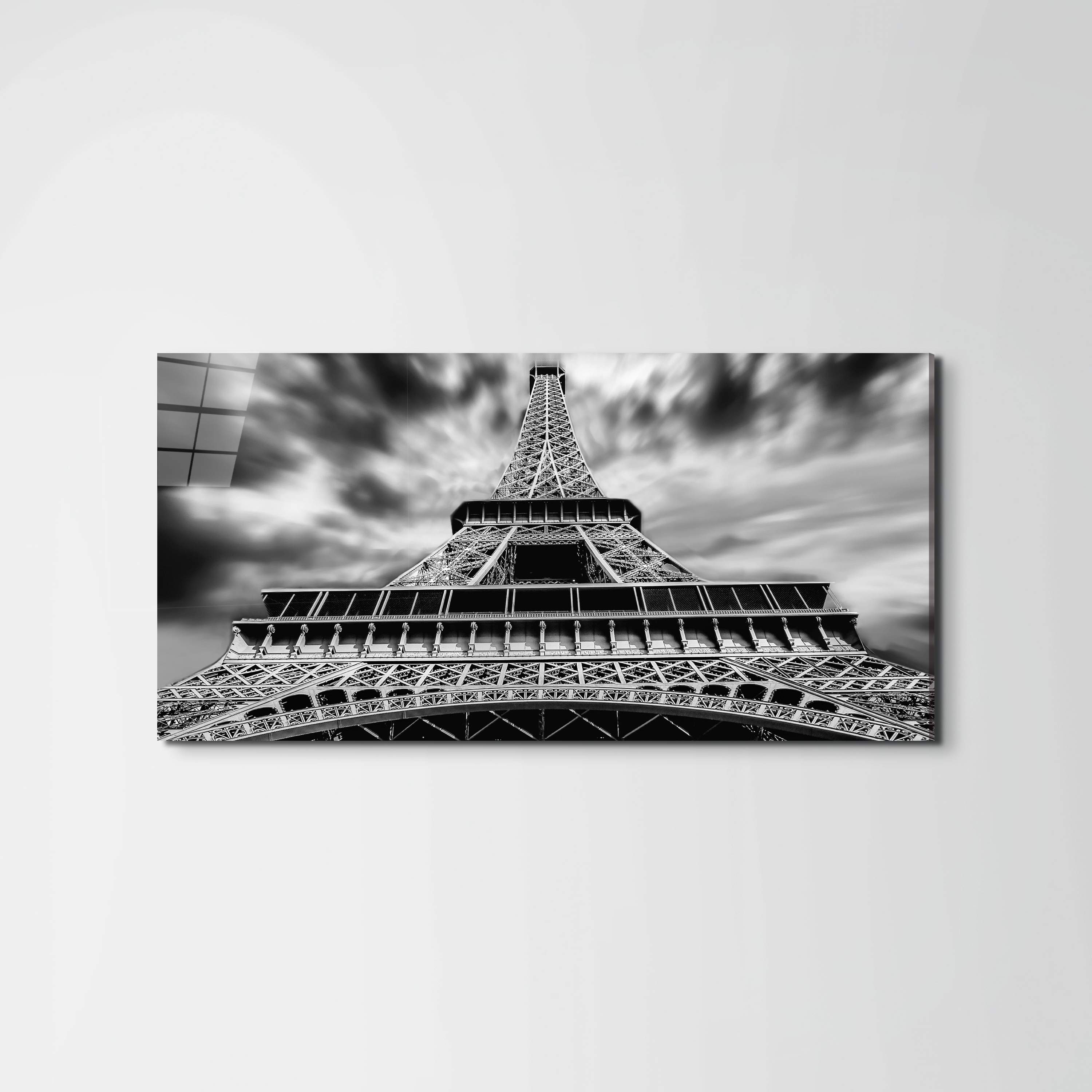 eiffel-tower-in-the-sky-b-was92647-