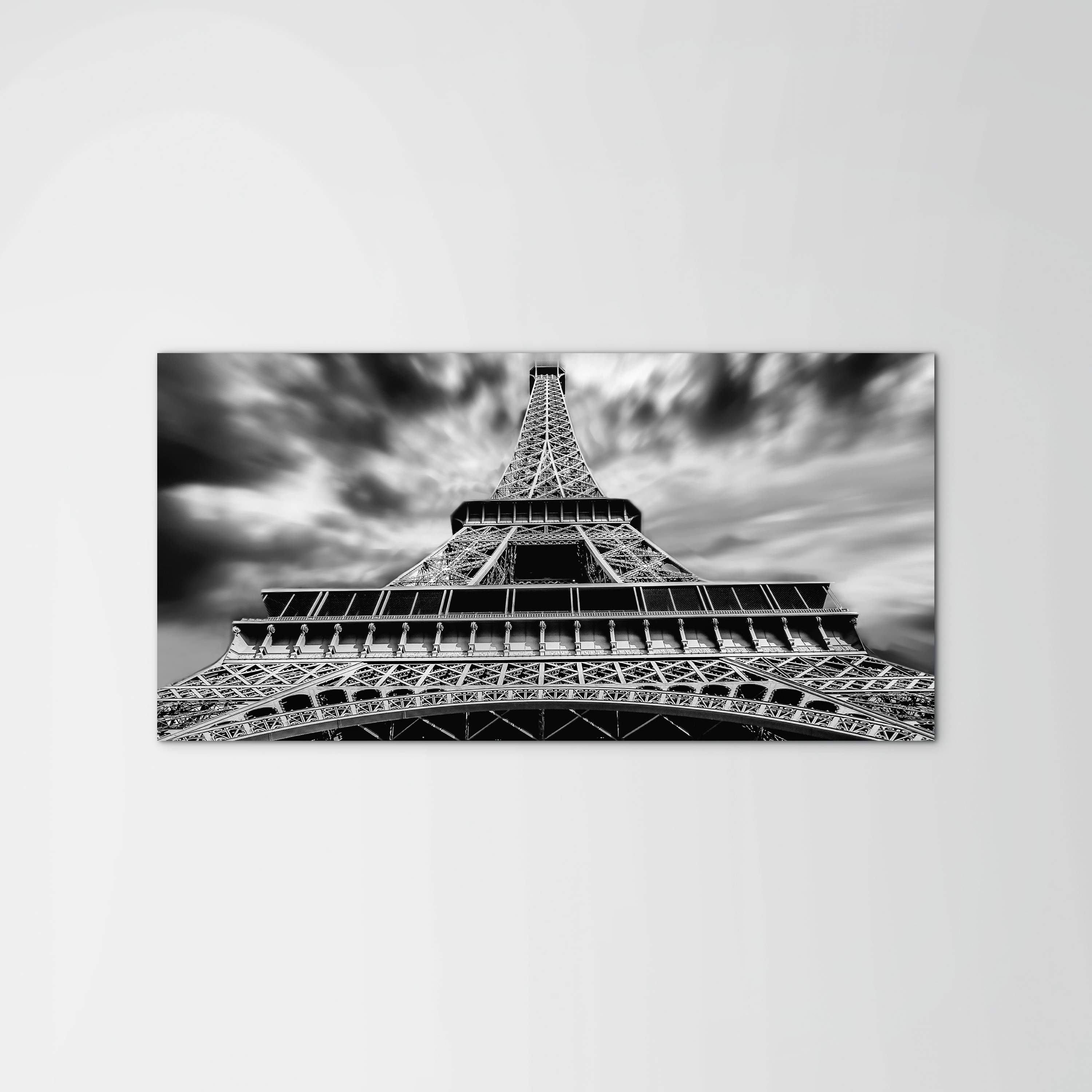 eiffel-tower-in-the-sky-b-was92647-