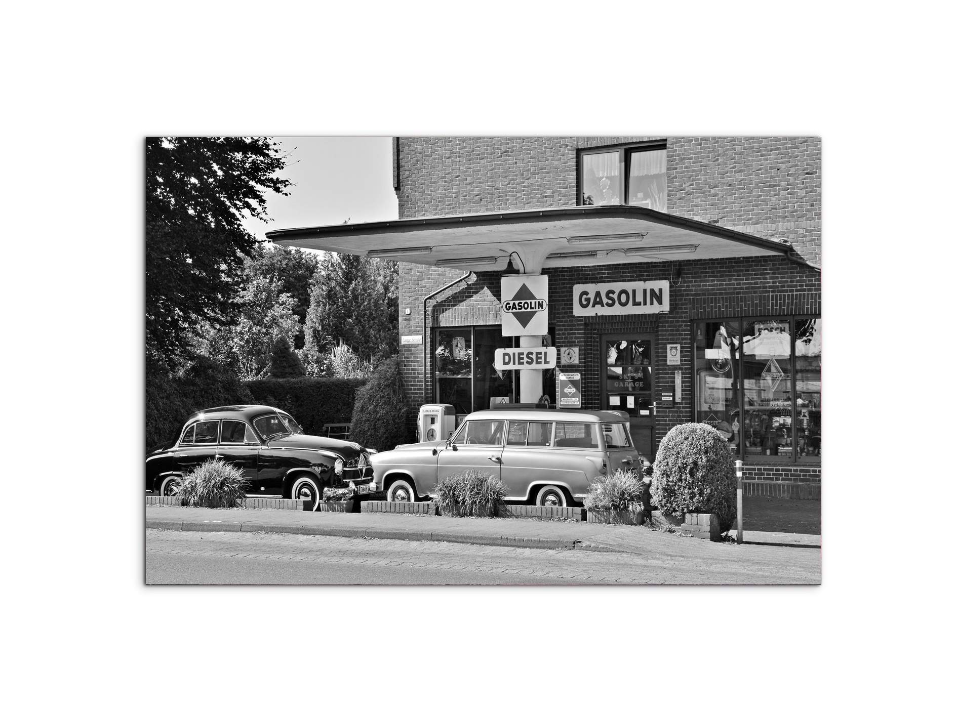 petrol-stations-iias93335-