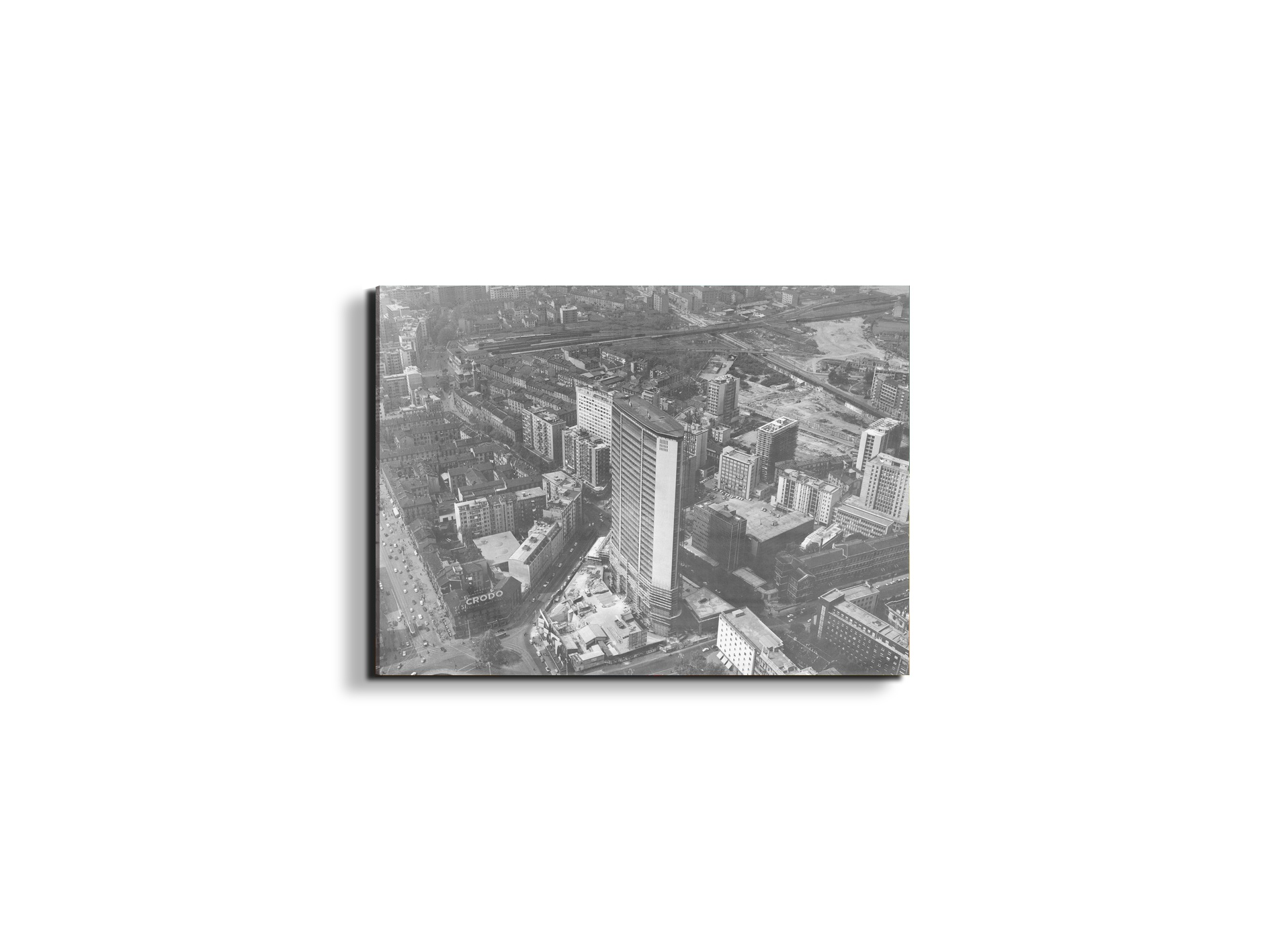milan-crodoec21510-
