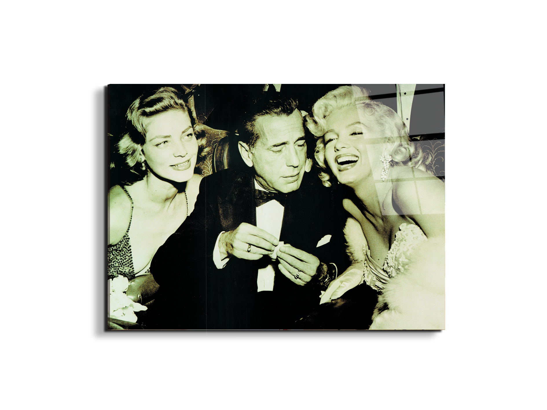 hollywood-triangleec22253-
