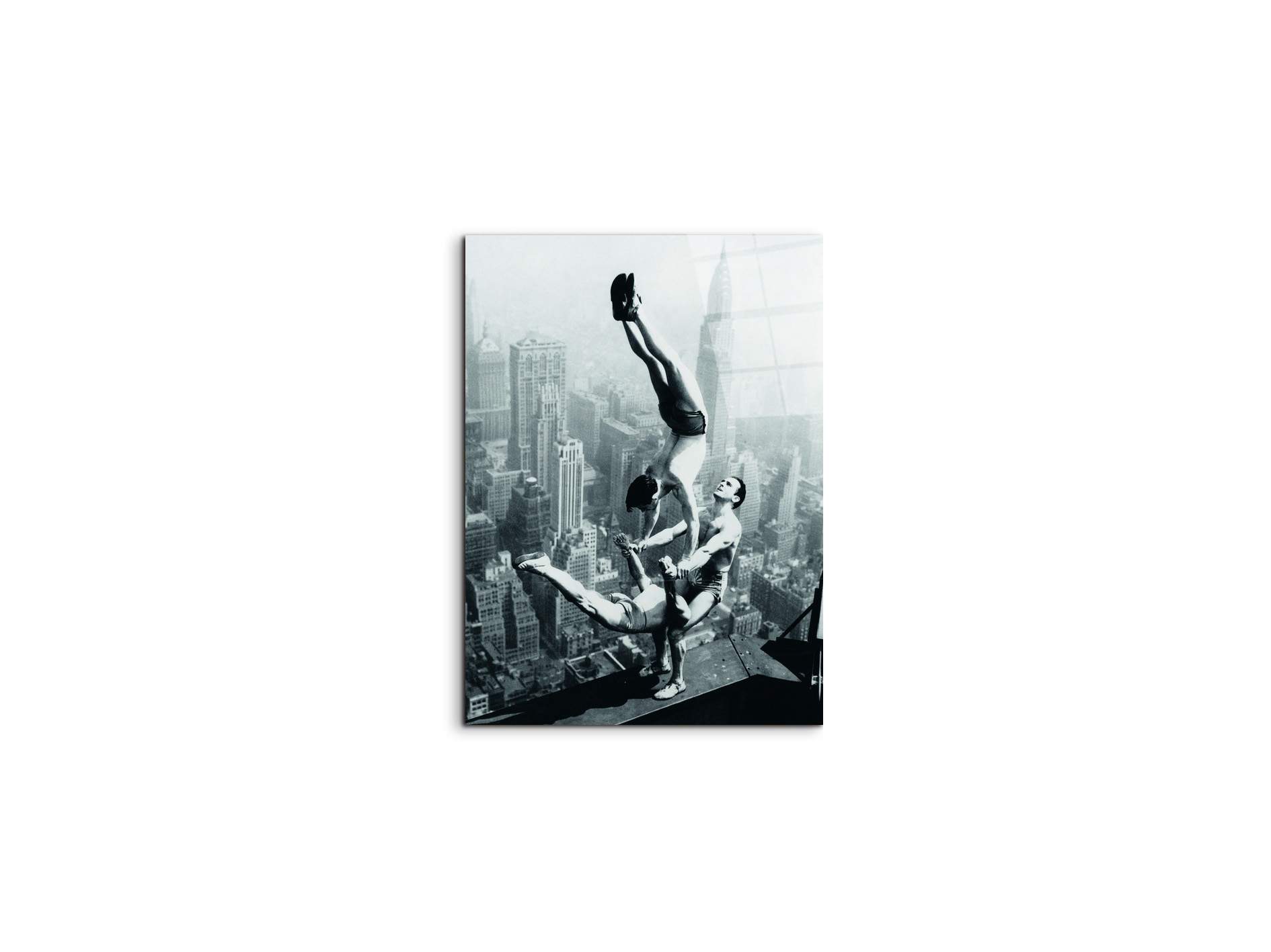acrobats-at-the-empire-state-buildingec22254-