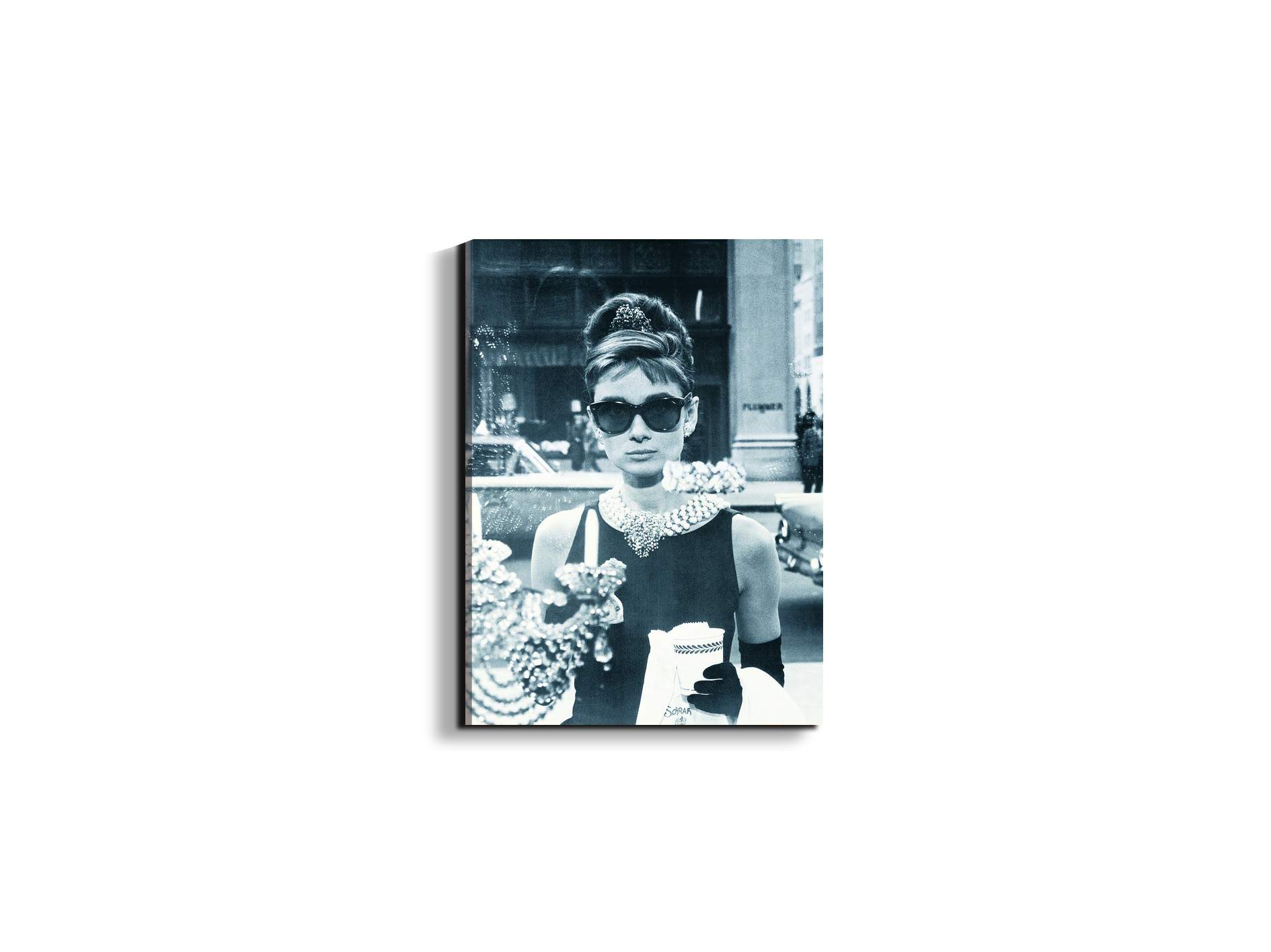 homage-to-audrey-colazione-da-tiffany-iias10048-