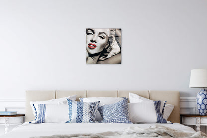 homage-to-marilyn-red-and-whiteec02026-