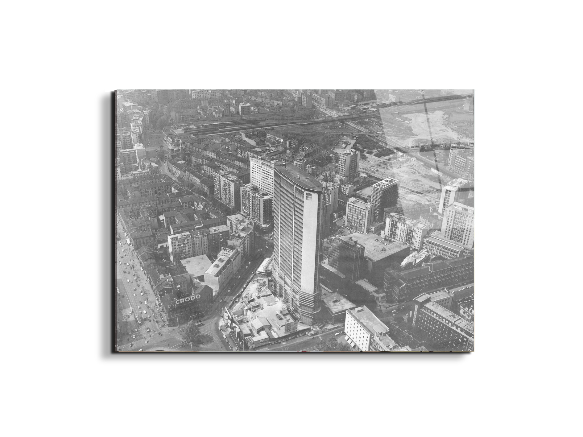 milan-crodoec21510-