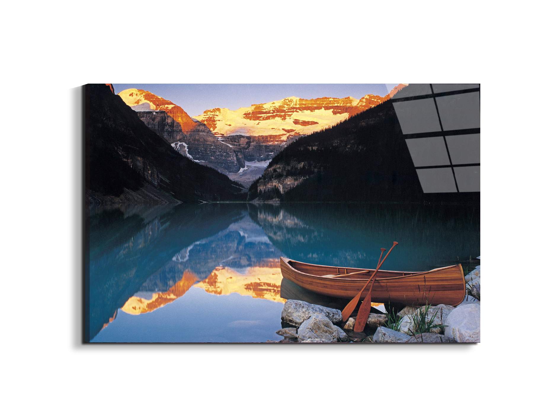 canoe-on-lake-louiseec22112-