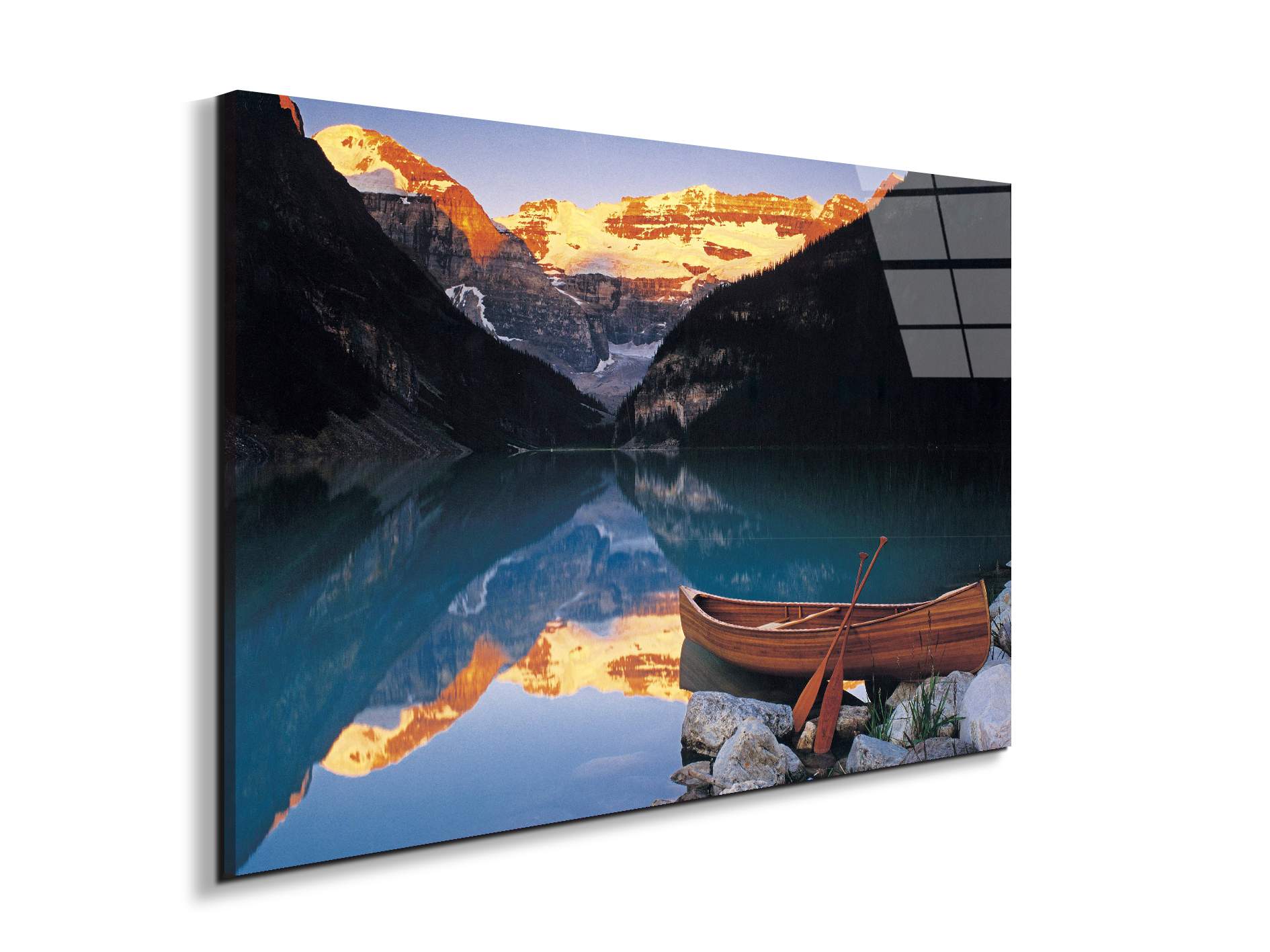 canoe-on-lake-louiseec22112-