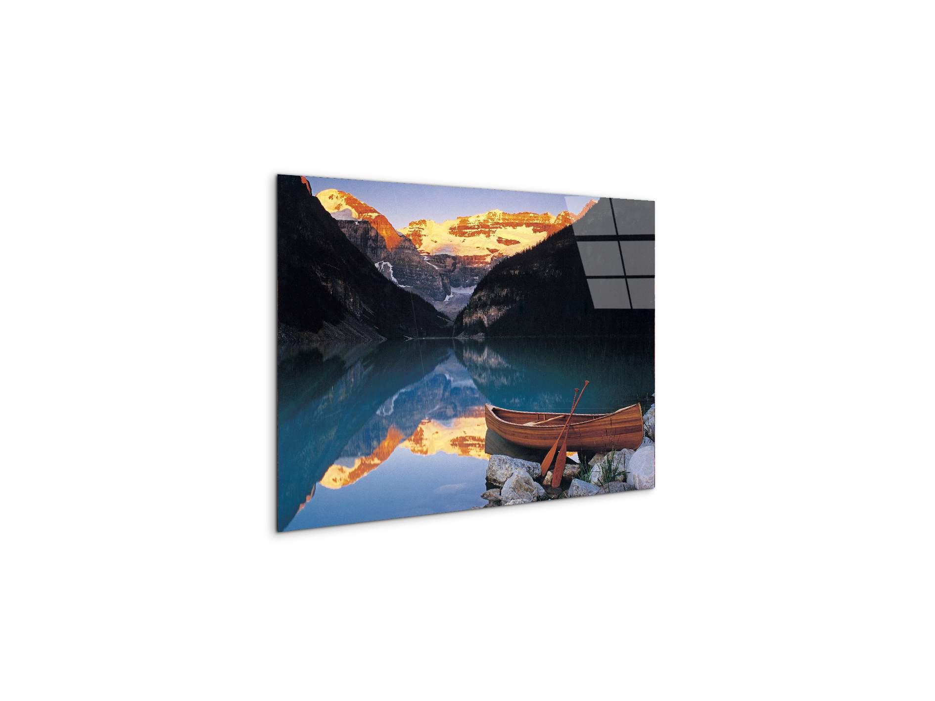 canoe-on-lake-louiseec22112-