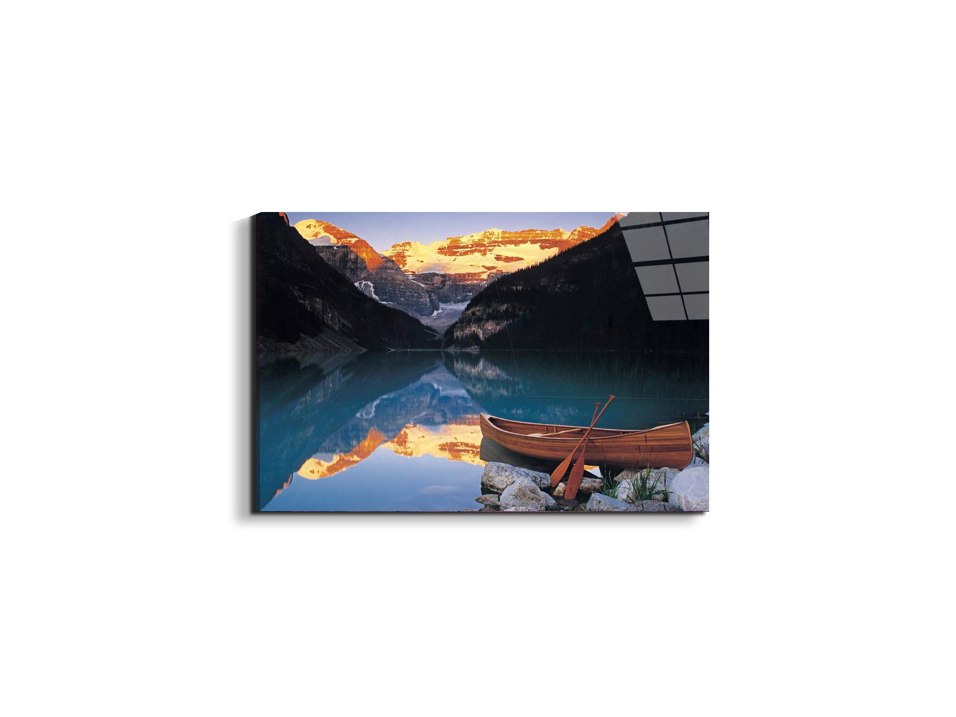 canoe-on-lake-louiseec22112-